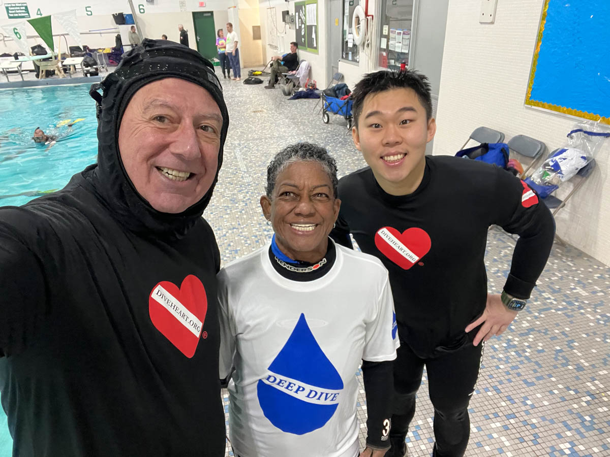 시카고 흑인 다이브 클럽 회원, 장애인 다이빙 영화 배우 데뷔